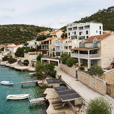 Zardin Βίλα Vinišće